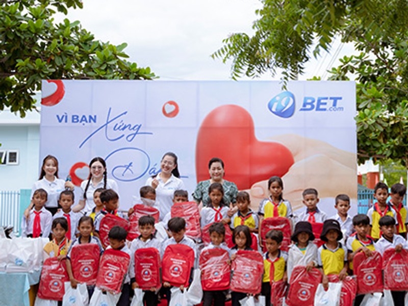 Hình ảnh minh họa bảo vệ trẻ em khỏi cờ bạc trực tuyến với các biện pháp kiểm soát của phụ huynh.